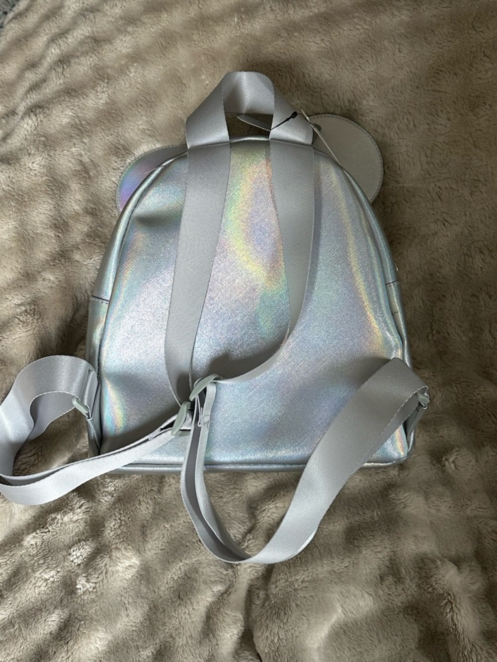 Disney 100 Minnie Mouse Iridescent Pearl Mini Backpack – NWT ✨ - Picture 6 of 11